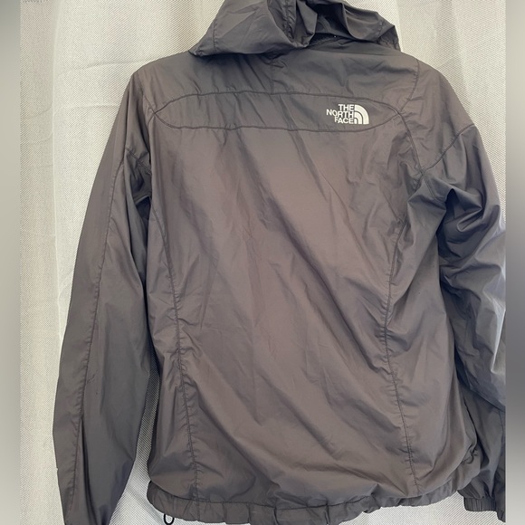 North Face windbreaker. Colour is a dark blue almost black. - Picture 2 of 3